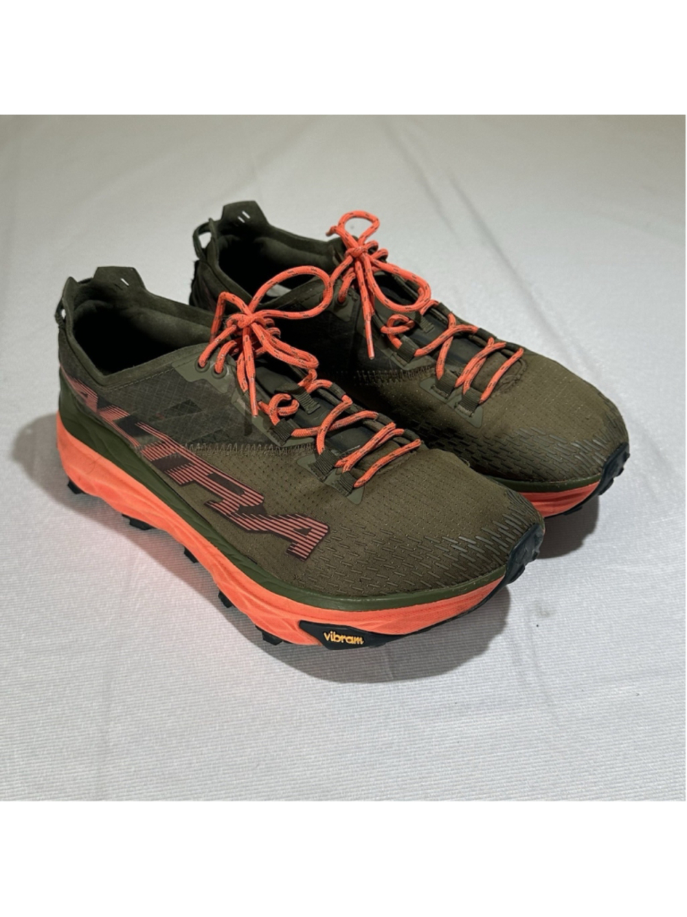 Altra mont blanc mens Size 8 Olive Green & Coral